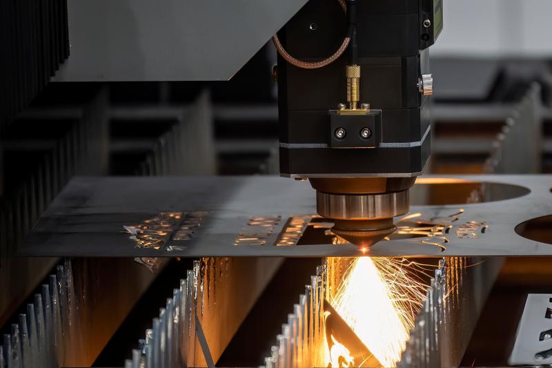 Guide complet pour commander une fabrication en acier sur mesure